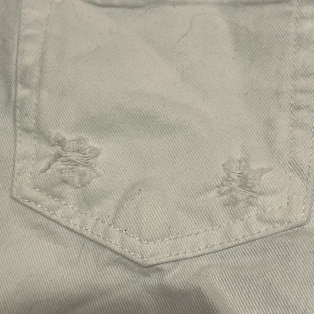 We The Free women’s Sz 26 White Jean Shorts - Picture 8 of 14